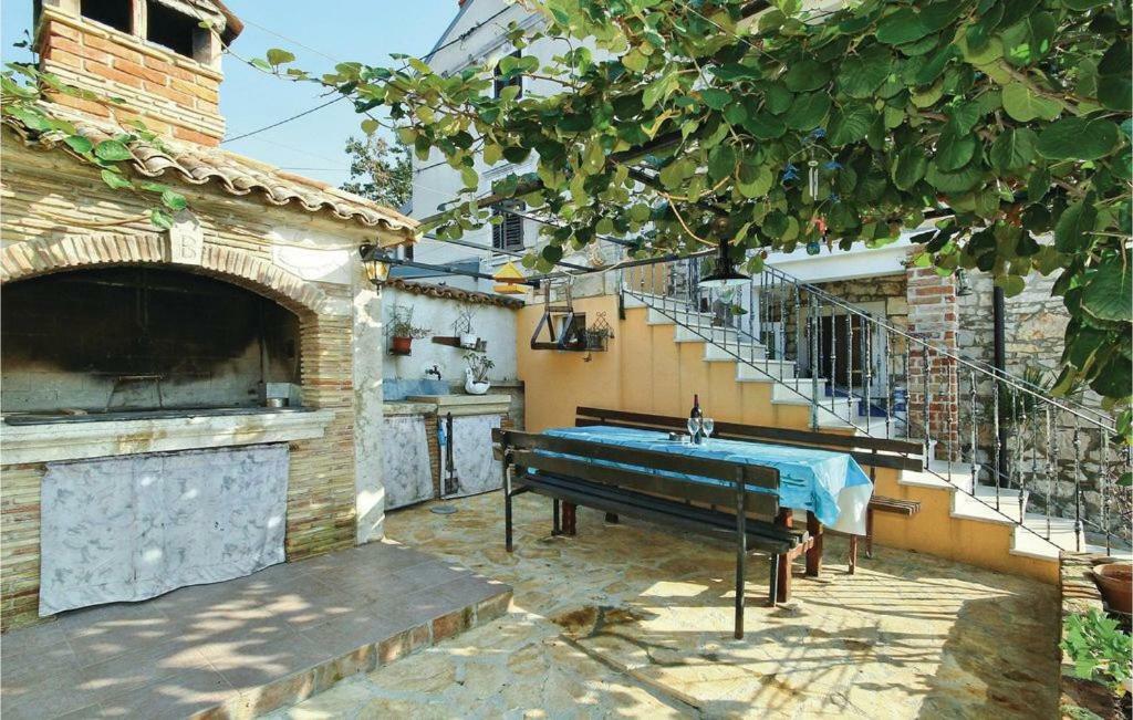 Mugeba 3 Bedroom Accommodation Poreč Exterior foto