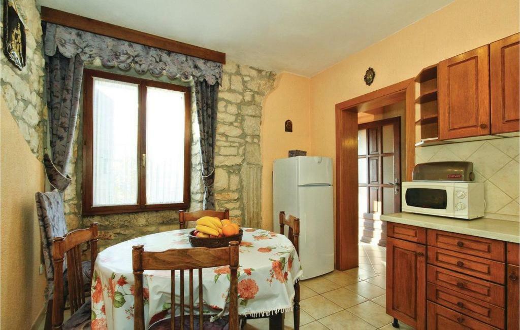 Mugeba 3 Bedroom Accommodation Poreč Exterior foto